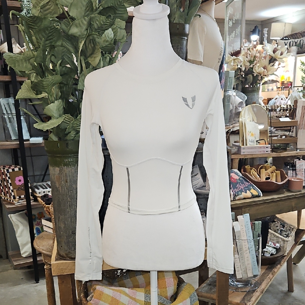 Firm Abs Women's White Long Sleeve Fitness Crop Top